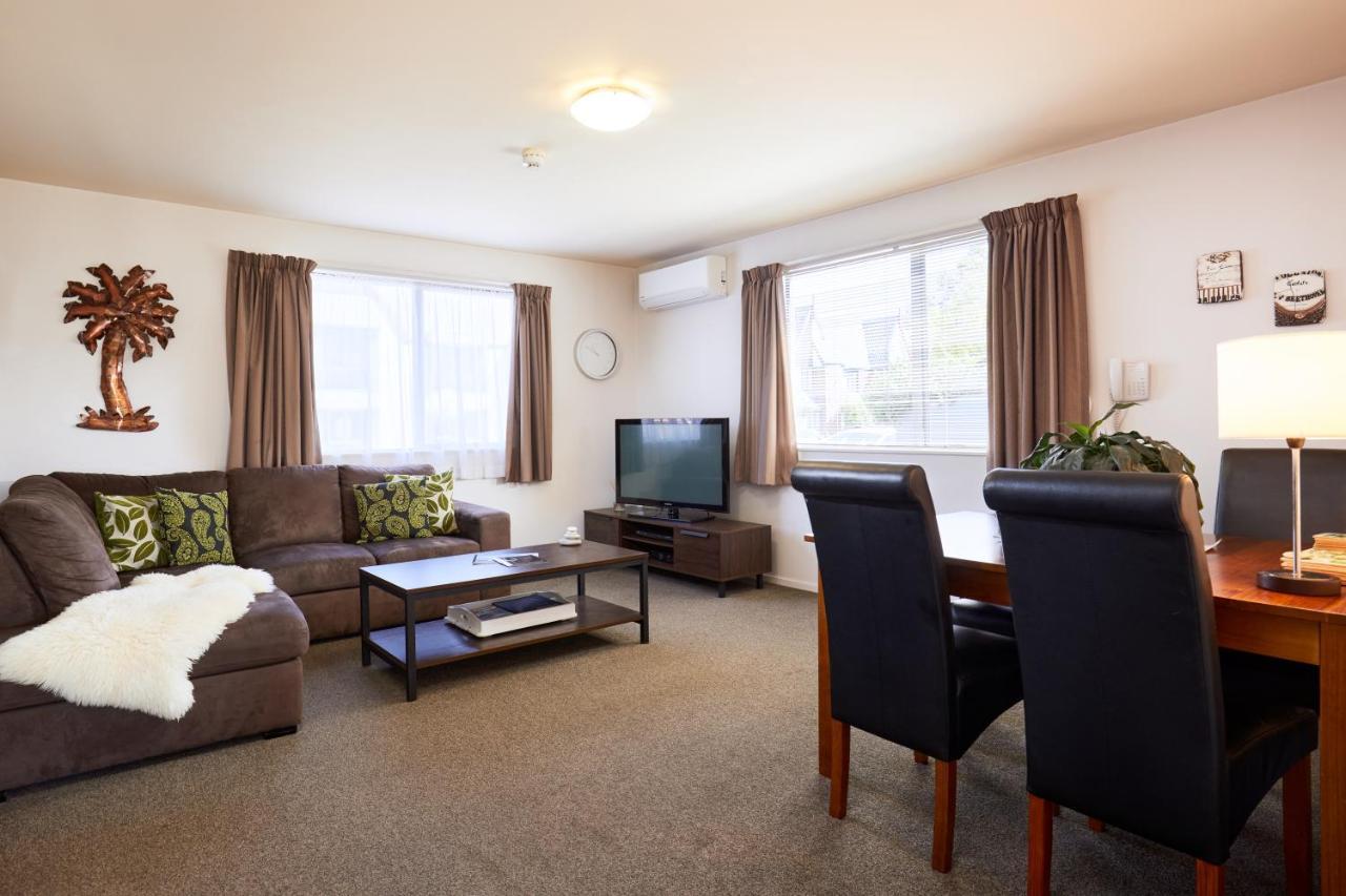 Palms Motel 4*